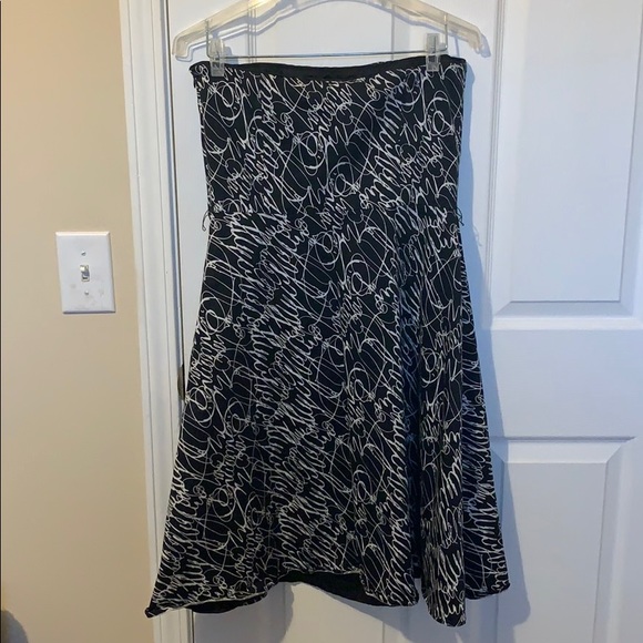 Fun strapless, a-line dress! - Picture 3 of 4